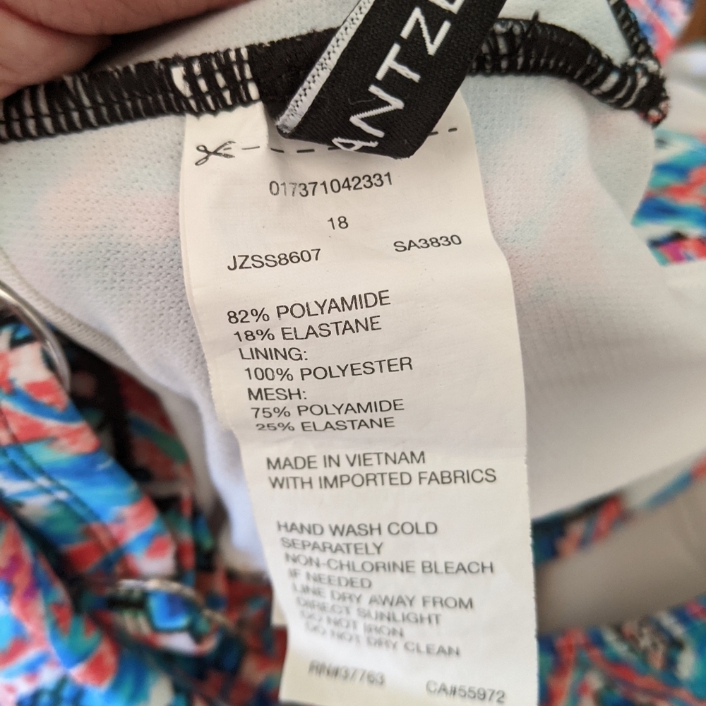 Jantzen Geometric Swimsuit - Picture 5 of 7